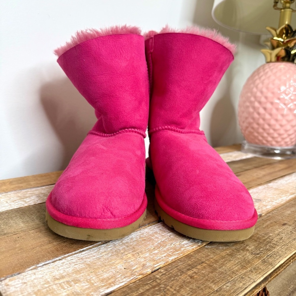 UGG Pink Fuchsia Bailey Bow Ugg Boots with Satin Bows Size 5 Women’s - Picture 10 of 12